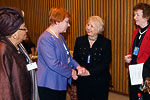  From left: President Ellen Johnson-Sirleaf of Liberia, President Tarja Halonen, US Ambassador-at-Large for Global Women´s Issues Melanne Verveer, former President of the Republic of Ireland and founder of Realizing Rights Mary Robinson and winner of the Nobel Peace Prize and founder of the Green Belt Movement Professor Wangari Maathai in New York on 24 December 2009. Finland and Liberia arranged a joint event on women, security and mitigating climate change. Photo: Mika Horelli 