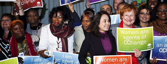 President Halonen met with women delegates from developed countries. Finland has supported their participation to the UN Climate Change Conference. AFP Photo/Andreas Hillergren 