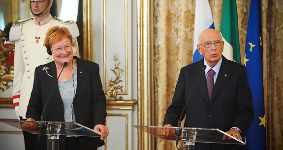 Tasavallan presidentti Tarja Halonen ja Italian presidentti Giorgio Napolitano yhteisessä tiedotustilaisuudessa Roomassa. Copyright © Tasavallan presidentin kanslia