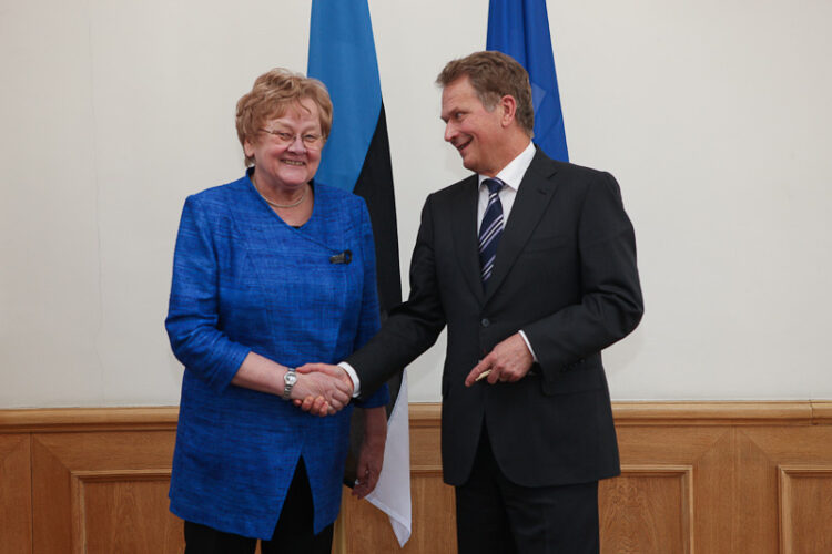 Presidentti Sauli Niinistö vieraili Viron parlamentissa ja tapasi Riigikogun puhemiehen Ene Ergmanin. Copyright © Tasavallan presidentin kanslia 