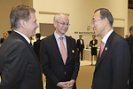  Republikens president Sauli Niinistö, Europeiska rådets ordförande Herman Van Rompuy och FN:s generalsekreterare Ban Ki-moon vid toppmötet om kärnsäkerhet i Seoul i Sydkorea den 26 mars 2012. Copyright © Republikens presidents kansli