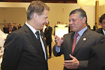  Tasavallan presidentti Sauli Niinistö ja Jordanian kuningas Abdullah II ydinturvahuippukokouksessa Etelä-Korean Soulissa 26. maaliskuuta 2012. Copyright © Tasavallan presidentin kanslia