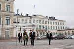 President Niinistö tog emot årets majblomma på Salutorget framför Presidentens slott torsdagen den 26 april 2012. Copyright © Republikens presidents kansli 