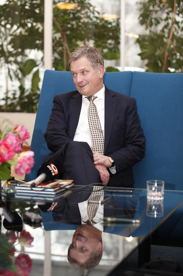  President Niinistö met Finnish journalists after official discussions. Photo: Lehtikuva 