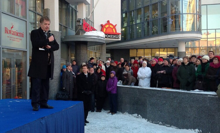  Presidentti Niinistö puhui Lordin aukiolla Rovaniemellä 27. helmikuuta 2013. Copyright © Tasavallan presidentin kanslia  