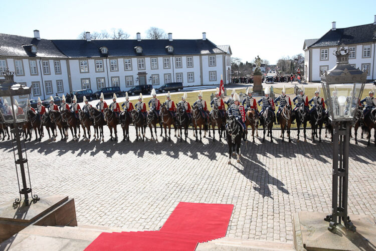 Vastaanottoseremoniat Fredensborgin linnassa.Copyright © Tasavallan presidentin kanslia