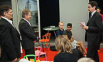  Challenge brakers -pilottikurssin opiskelijoita ja opettaja David Leal Aalto-yliopiston Design Factorylla. Copyright © Tasavallan presidentin kanslia 