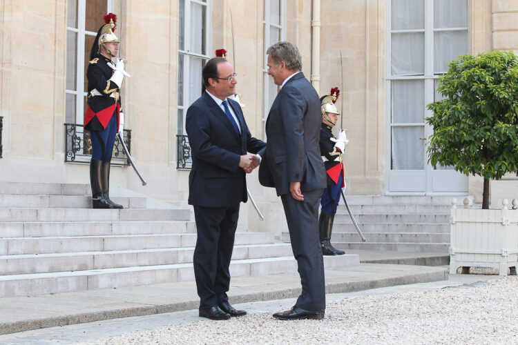 Official visit to France on 9-11 July 2013. Copyright © Office of the President of the Republic