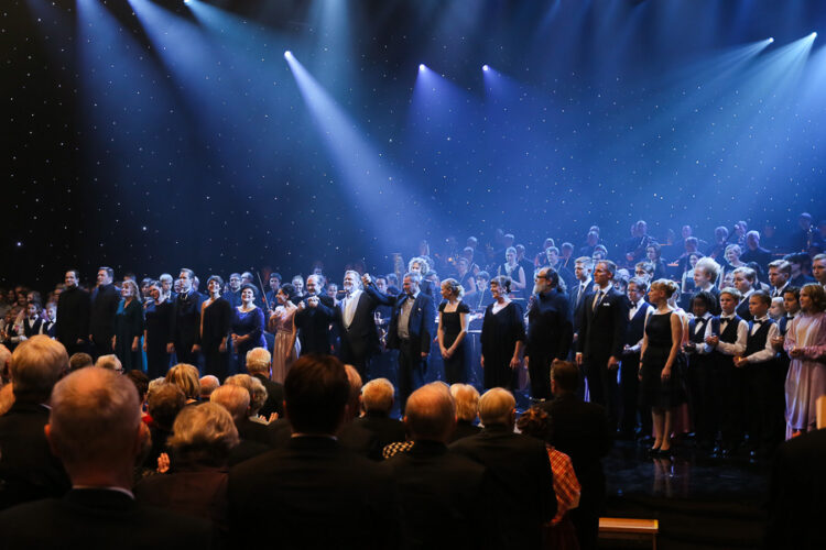 Independence Day gala concert and reception on 6 December 2013.  