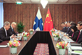 President Sauli Niinistö och Kinas president Xi Jinping träffades i Noordwijk i Holland den 23 mars före det internationella toppmötet om kärnsäkerhet som arrangeras i Haag. Copyright © Republikens presidents kansli 