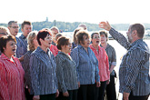 Naantalin laulajat esittivät ensiesityksenä Jussi Vesamaan kappaleen ’Saariston kutsu’.