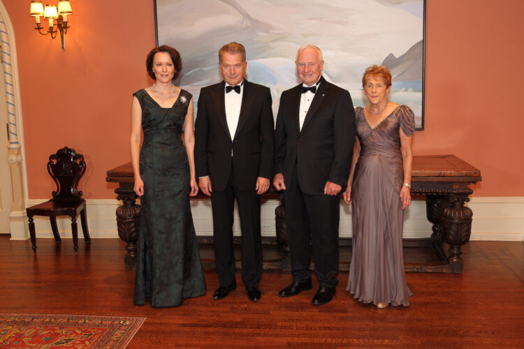  Mrs. Jenni Haukio, President Sauli Niinistö, Governor General David Johnston and Mrs. Sharon Johnston at the State Dinner. Copyright © Office of the President of the Republic
