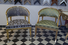 Conserved (left) and untreated (right) chairs side by side. The chair was given a more exuberant greyish upholstery material that reflects a range of colours. The gilding was enhanced with a touch of verdigris. Photo: Assi Sandelin 