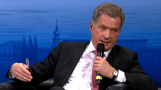  Presidentti Sauli Niinistö paneelikeskustelussa. Kuva: Münchenin turvallisuuskonferenssi 