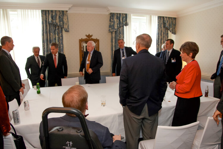  President Niinistö met US senators in Munich. Photo: Office of the President of the Republic 