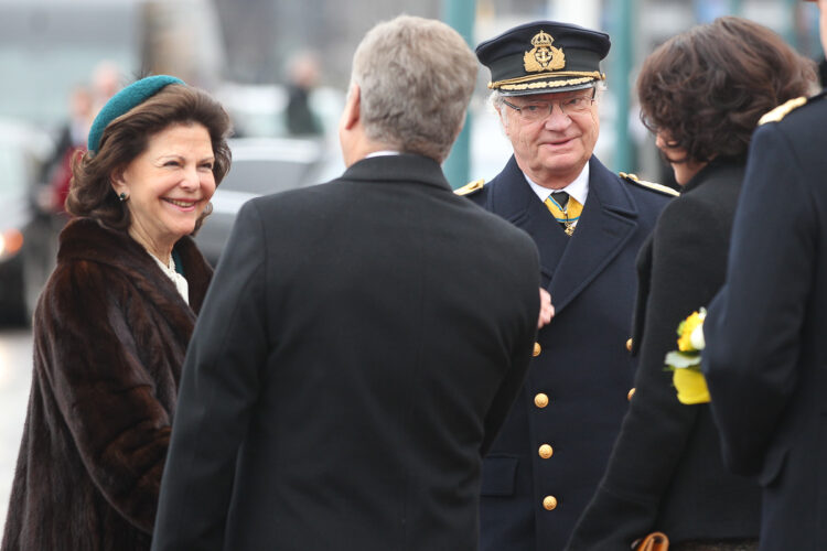  Republikens president Sauli Niinistö och makan Jenni Haukio önskade kung Carl XVI Gustaf och drottning Silvia välkomna på statsbesök. Copyright © Republikens presidents kansli 