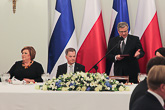  Presidentti Komorowski puhuu valtiovierailun päivällisillä Varsovassa 31.3.2015. Copyright © Tasavallan presidentin kanslia 
