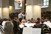 Turun filharmoninen orkesteri esitti kapellimestari Okko Kamun johdolla mm. W. A. Mozartin, Aulis Sallisen ja Sibeliuksen sävellyksiä. Copyright © Tasavallan presidentin kanslia