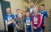  President Niinistö besökte Stafettkarnevalen på Olympiastadion den 22 maj 2015.  Copyright © Republikens presidents kansli 