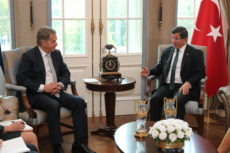  The discussion between the President and Prime Minister Davutoğlu focused on bilateral relations and the Syrian situation in particular. Copyright © Office of the President of the Republic of Finland 