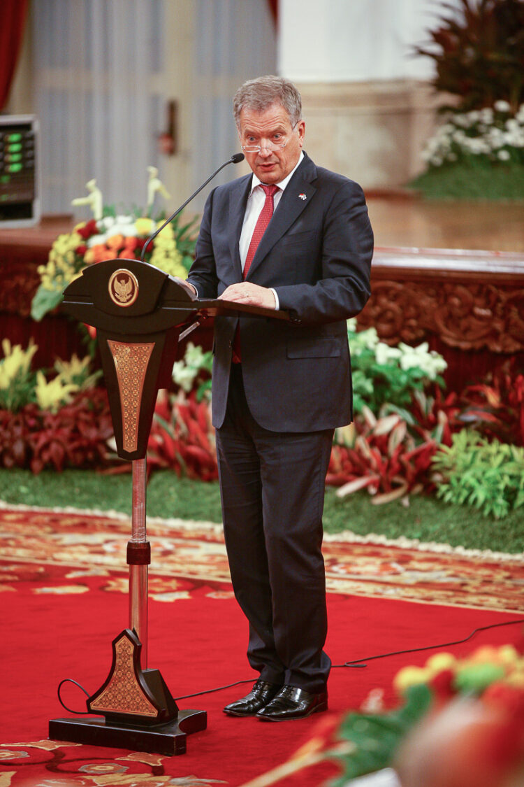 Presidentti Niinistö puhuu valtiovierailun kunniaksi järjestettävällä juhlapäivällisellä Jakartassa 3. marraskuuta 2015. Copyright © Tasavallan presidentin kanslia