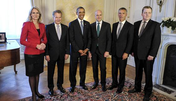 Danmarks statsminister Helle Thorning-Schmidt, republikens president Sauli Niinistö, Förenta staternas president Barack Obama, Sveriges statsminister Fredrik Reinfeldt, Norges statsminister Jens Stoltenberg och Islands statsminister Sigmundur Gunnlaugsson i Stockholm i 2013. Foto: Lehtikuva