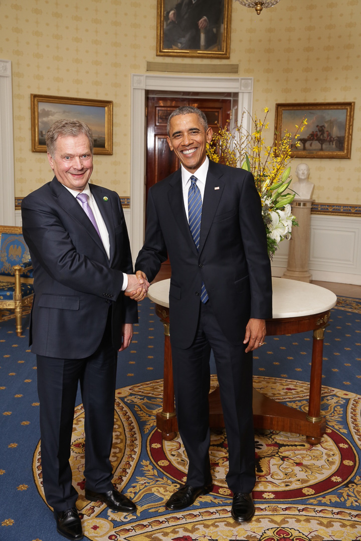 Presidentti Niinistö ja Yhdysvaltain presidentti Barack Obama Valkoisessa talossa ennen ydinturvahuippukokouksen illallista. Kuva: Official White House Photo by Chuck Kennedy