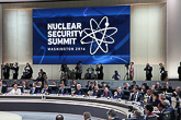 Huippukokouksen työistunnoissa keskusteltiin kansallisista ja kansainvälisistä toimista ydinturvan parantamiseksi. Copyright © Tasavallan presidentin kanslia