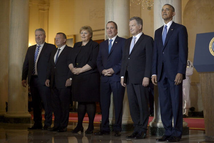 Presidentti Obama, presidentti Niinistö ja pohjoismaiset päämiehet yhteiskuvassa. Kuva: Lehtikuva/Tasavallan presidentin kanslia