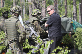  Under övningen förevisades för presidenten hur anfall kan stödjas genom indirekt eldgivning och luftvärn. Foto: Juhani Kandell/Republikens presidents kansli 