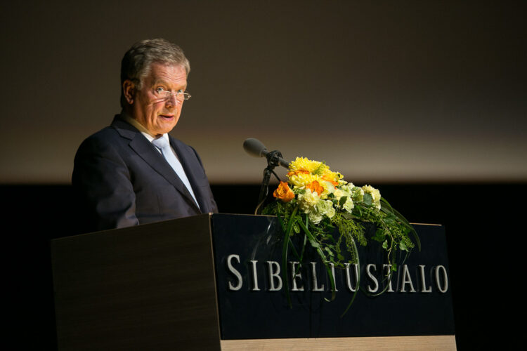 Hungarian President János Áder and Estonian President Toomas Hendrik Ilves visited Finland. President of the Republic Sauli Niinistö met them on Wednesday, 15 June, and later in the afternoon all three attended the World Congress of the Finno-Ugric Peoples in Lahti. Photo: Matti Porre/Office of the President of the Republic of Finland