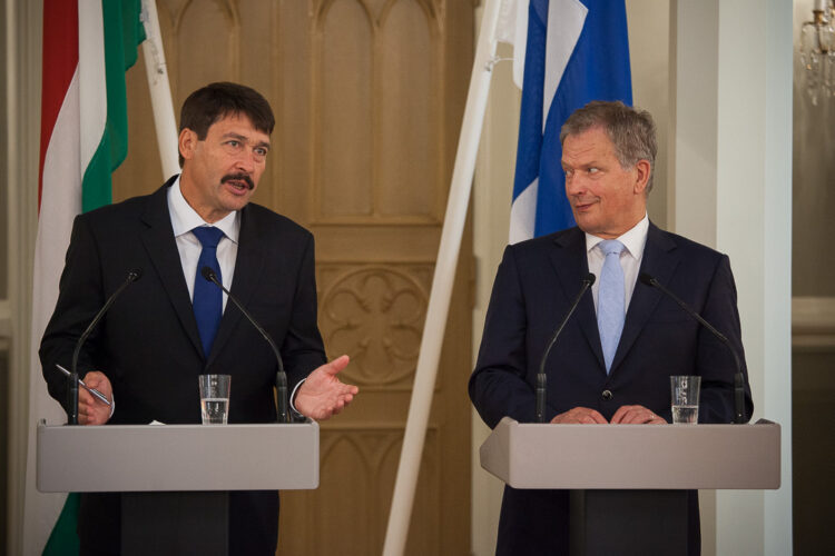 Ungerns president János Áder och Estlands president Toomas Hendrik Ilves avlade besök i Finland och deltog i de finsk-ugriska folkens världskongress i Lahtis på onsdag den 15 juni 2016. Foto: Matti Porre/Republikens presidents kansli