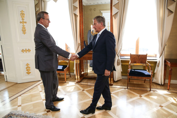 Hungarian President János Áder and Estonian President Toomas Hendrik Ilves visited Finland. President of the Republic Sauli Niinistö met them on Wednesday, 15 June, and later in the afternoon all three attended the World Congress of the Finno-Ugric Peoples in Lahti. Photo: Matti Porre/Office of the President of the Republic of Finland