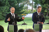 Rysslands president Vladimir Putin avlade ett arbetsbesök i Finland fredagen den 1 juli 2016. Republikens president Sauli Niinistö tog emot president Putin på Gullranda. Foto: Juhani Kandell/Republikens presidents kansli