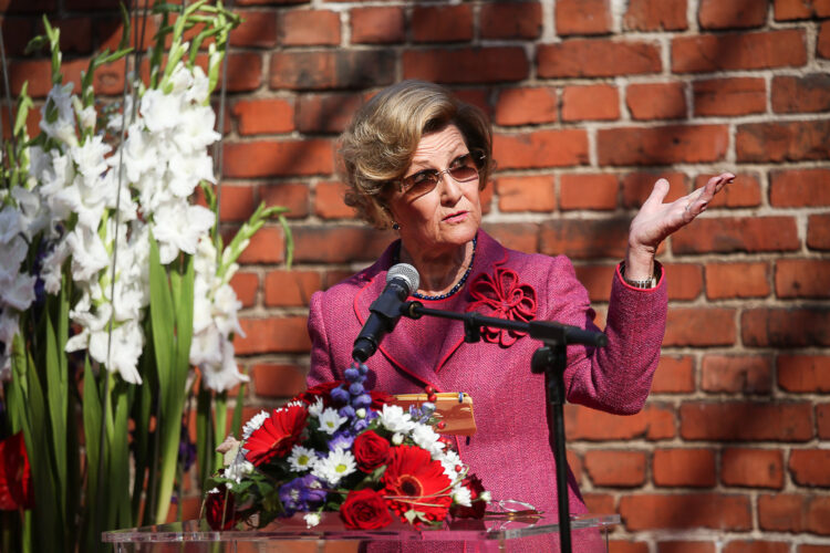 Kuningatar Sonja puhui seminaarin lounaalla mm. tasa-arvosta. Kuva: Matti Porre/Tasavallan presidentin kanslia