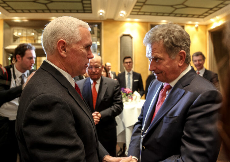 Yhdysvaltain varapresidentti Mike Pence ja presidentti Sauli Niinistö tapasivat Münchenissä 18. helmikuuta. Kuva: Katri Makkonen/Tasavallan presidentin kanslia