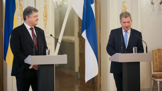 Keskustelujen jälkeisessä lehdistötilaisuudessa presidentti Niinistö painotti, että Minskin sopimuksen toimeenpanoa tulee kiirehtiä. ’Minskin sopimus on elintärkeä. Se pitäisi toimeenpanna niin pian kuin mahdollista, jotta voisimme elää normaalia elämää Ukrainassa ja laajemminkin Euroopassa.’