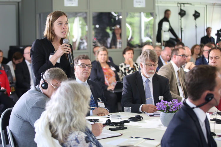 Diskussionerna  på Gullranda den 19-20 juni 2016. Foto: Republikens presidents kansli  