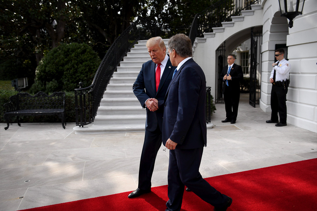 President Trump bids farewall to President Niinistö at the West Wing Awning. Photo: Antti Aimo-Koivisto / Office of the President of Finland