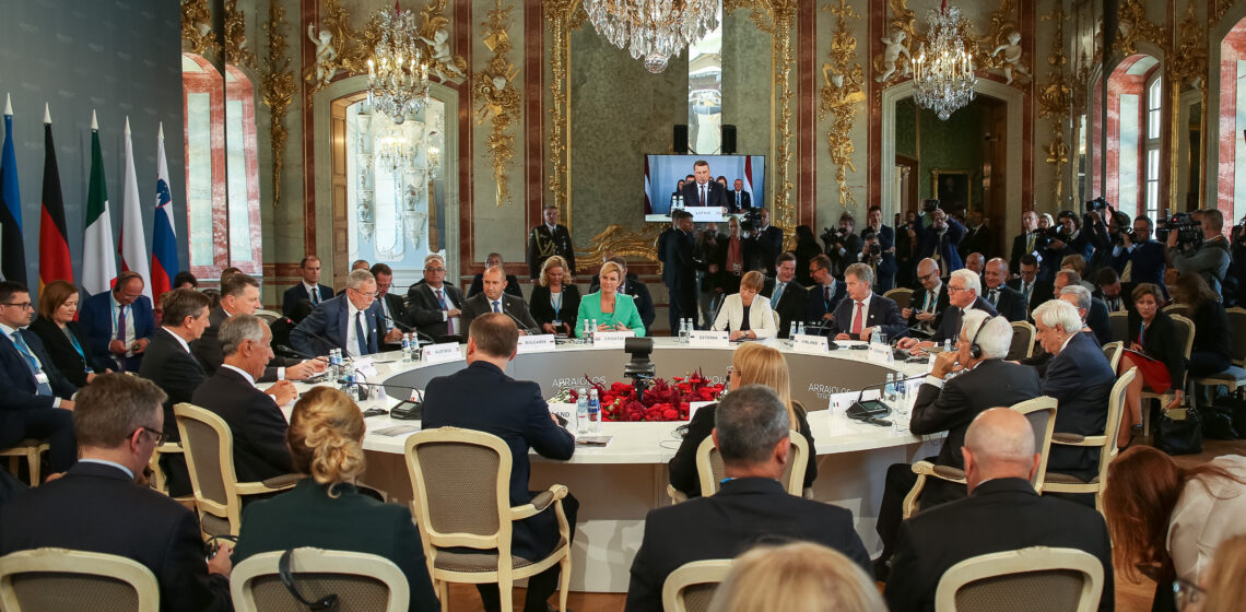 Förbundspresident Alexander Van der Bellen introducerade initiativen på Arraiolos-gruppens möte för europeiska presidenter i september 2018 i Riga.
