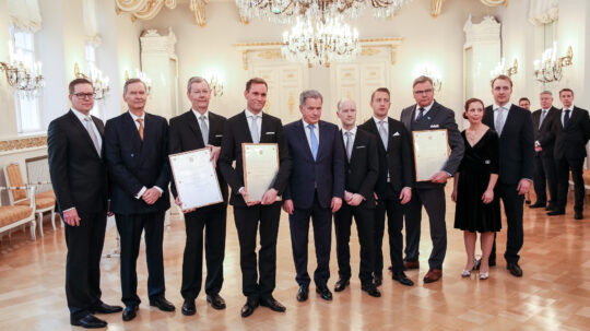 Palkitut yhteiskuvassa. Kuva: Matti Porre/Tasavallan presidentin kanslia