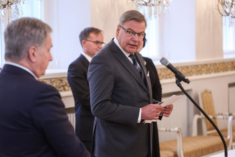 Tasavallan presidentti Sauli Niinistö jakoi vuoden 2018 kansainvälistymispalkinnot keskiviikkona 14. marraskuuta Presidentinlinnassa. Tulokasyrityksenä palkittiin silmänpainemittareita valmistava Icare Finland Oy, kasvuyrityksenä älykkäitä tiedonhallinnan ratkaisuja tuottava M-Files Oy ja yhteisöjen sarjassa pk-yritysten kasvua ja kansainvälistymistä vauhdittava Kasvu Open. Kuva: Matti Porre/Tasavallan presidentin kanslia