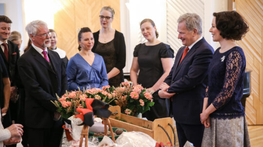 Tasavallan presidentti Sauli Niinistö ja rouva Jenni Haukio vastaanottivat perinteiset joulutervehdykset Mäntyniemessä keskiviikkona 19. joulukuuta 2018. Kuva: Matti Porre/Tasavallan presidentin kanslia