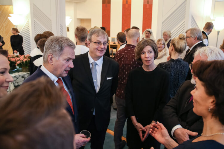 Tasavallan presidentti Sauli Niinistö ja rouva Jenni Haukio vastaanottivat perinteiset joulutervehdykset Mäntyniemessä keskiviikkona 19. joulukuuta 2018. Kuva: Matti Porre/Tasavallan presidentin kanslia