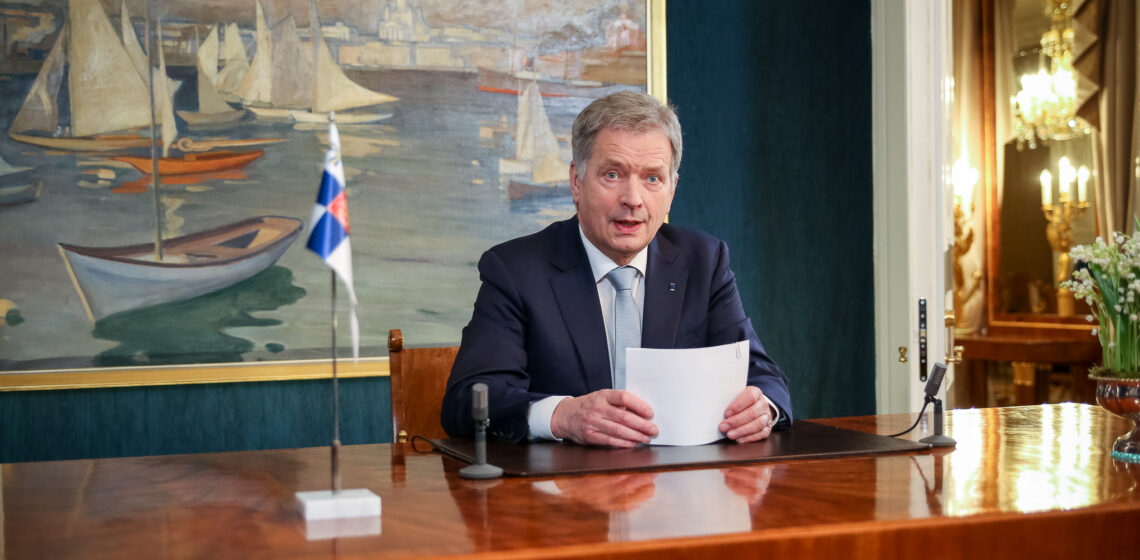 Tasavallan presidentti Sauli Niinistö puhumassa vuoden 2019 uudenvuodenpuhettaan. Kuva: Matti Porre/Tasavallan presidentin kanslia