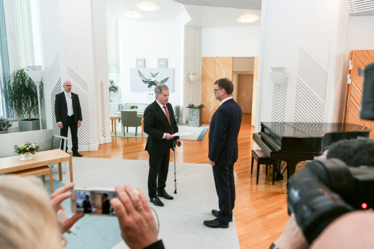 Pääministeri Juha Sipilä jätti valtioneuvoston eronpyynnön tasavallan presidentti Sauli Niinistölle tänään 8. maaliskuuta 2019 Mäntyniemessä. Kuva: Matti Porre/Tasavallan presidentin kanslia