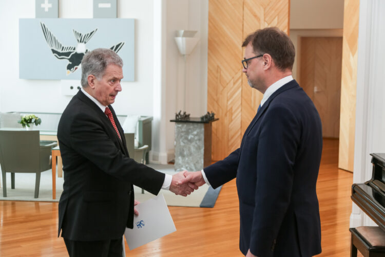 Statsminister Juha Sipilä lämnade statsrådets avskedsbegäran till republikens president Sauli Niinistö den 8 mars 2019 på Talludden. Foto: Matti Porre/Republikens presidents kansli
