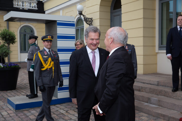 President Niinistö welcomes President of the Swiss Confederation Ueli Maurer to the Presidential Palace on 10 May 2019. Photo: Juhani Kandell/Office of the President of the Republic of Finland