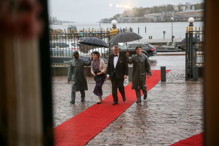 Tasavallan presidentti Sauli Niinistö ja rouva Jenni Haukio tarjosivat diplomaattipäivällisen Presidentinlinnassa torstaina 2. toukokuuta 2019. Kuva: Matti Porre/Tasavallan presidentin kanslia
