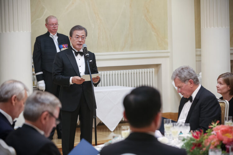 At the dinner in honour of the state visit. Photo: Juhani Kandell/Office of the President of the Republic of Finland
